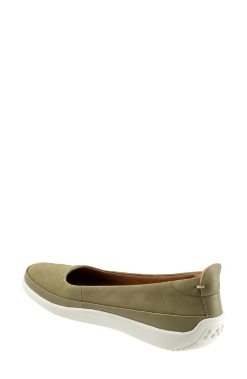 Softwalk ® Disa Flat In Olive Nubuck