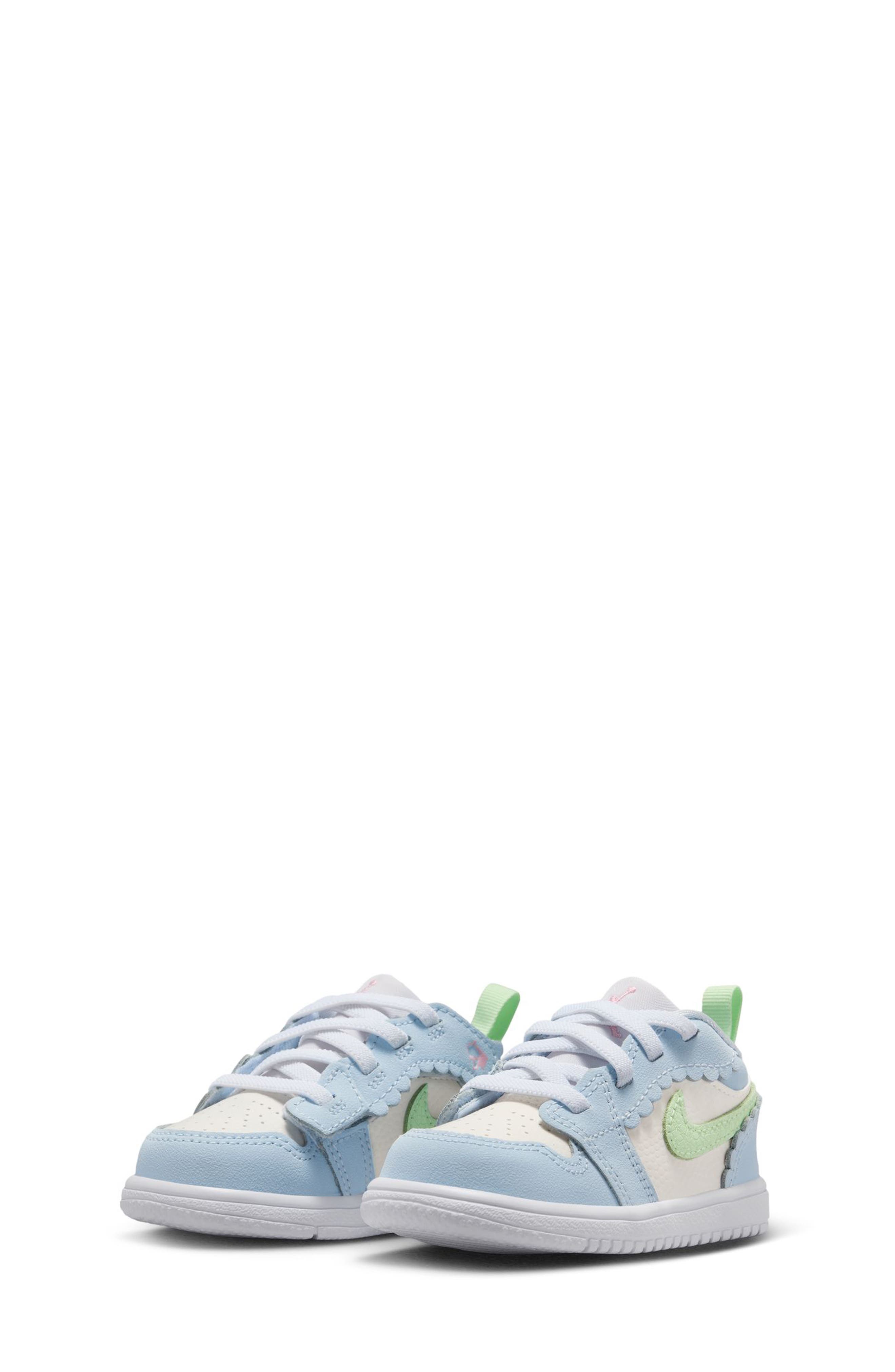  Half Blue/ Vapor Green/ Sail