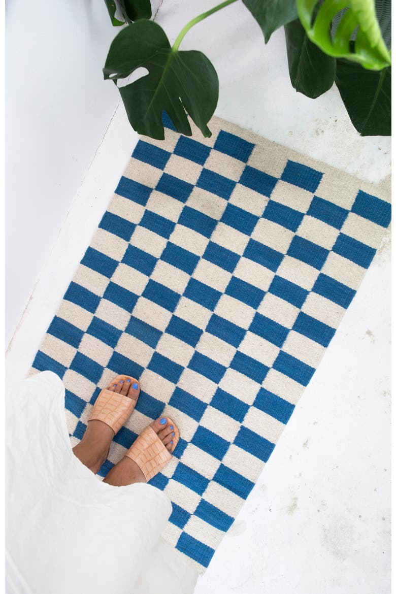Zapotec Checkered Handwoven Flatweave Wool Rug, Alternate, color, Blue and Ivory