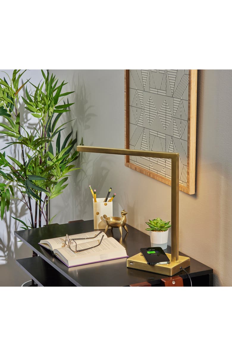 ADESSO LIGHTING Aidan Charge LED Desk Lamp, Alternate, color, Antique Brass