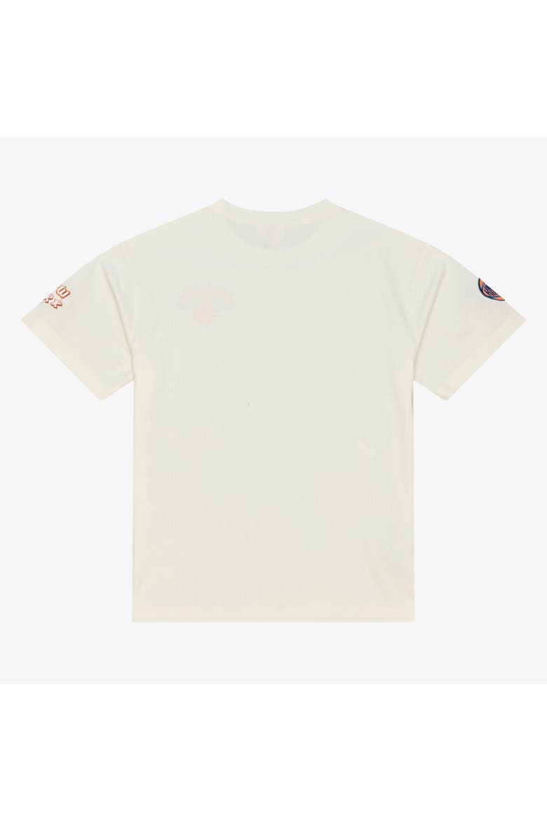 Men's Mitchell & Ness Cream New York Knicks Hardwood Classics Chainstitch Premium T-Shirt, Alternate, color, Cream