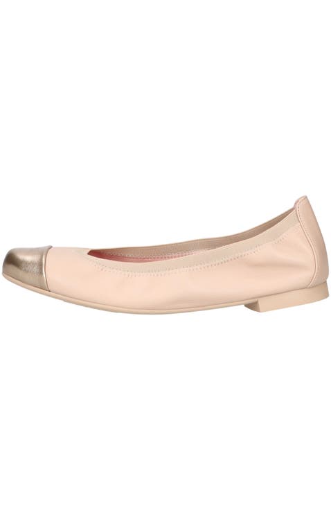 Round toe elasticated ballet flat