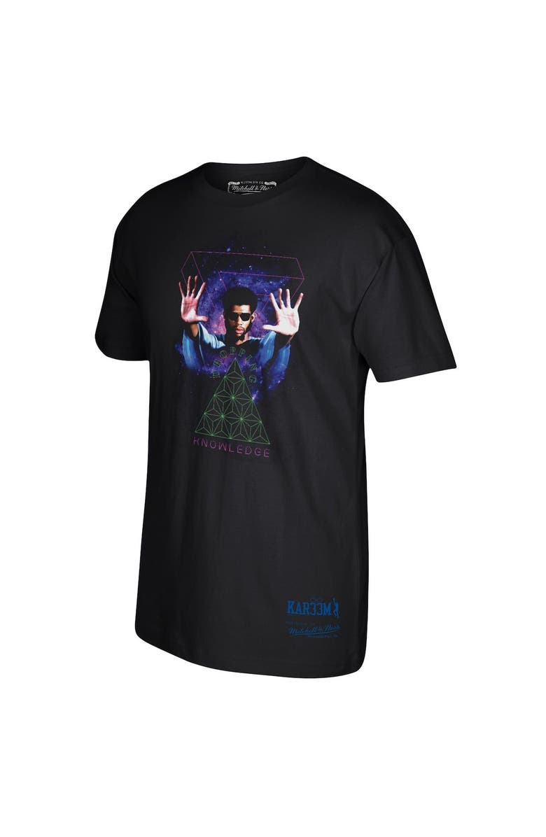 Mitchell & Ness Men's Mitchell & Ness Kareem Abdul-Jabbar Black Social Justice Warrior Drop Knowledge T-Shirt, Alternate, color, 