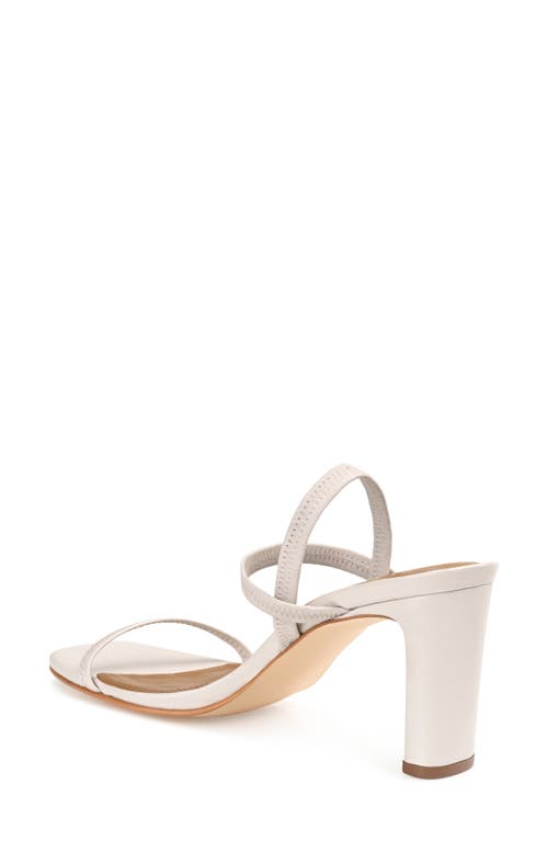 Journee Signature Lenonn Sandal In Off White