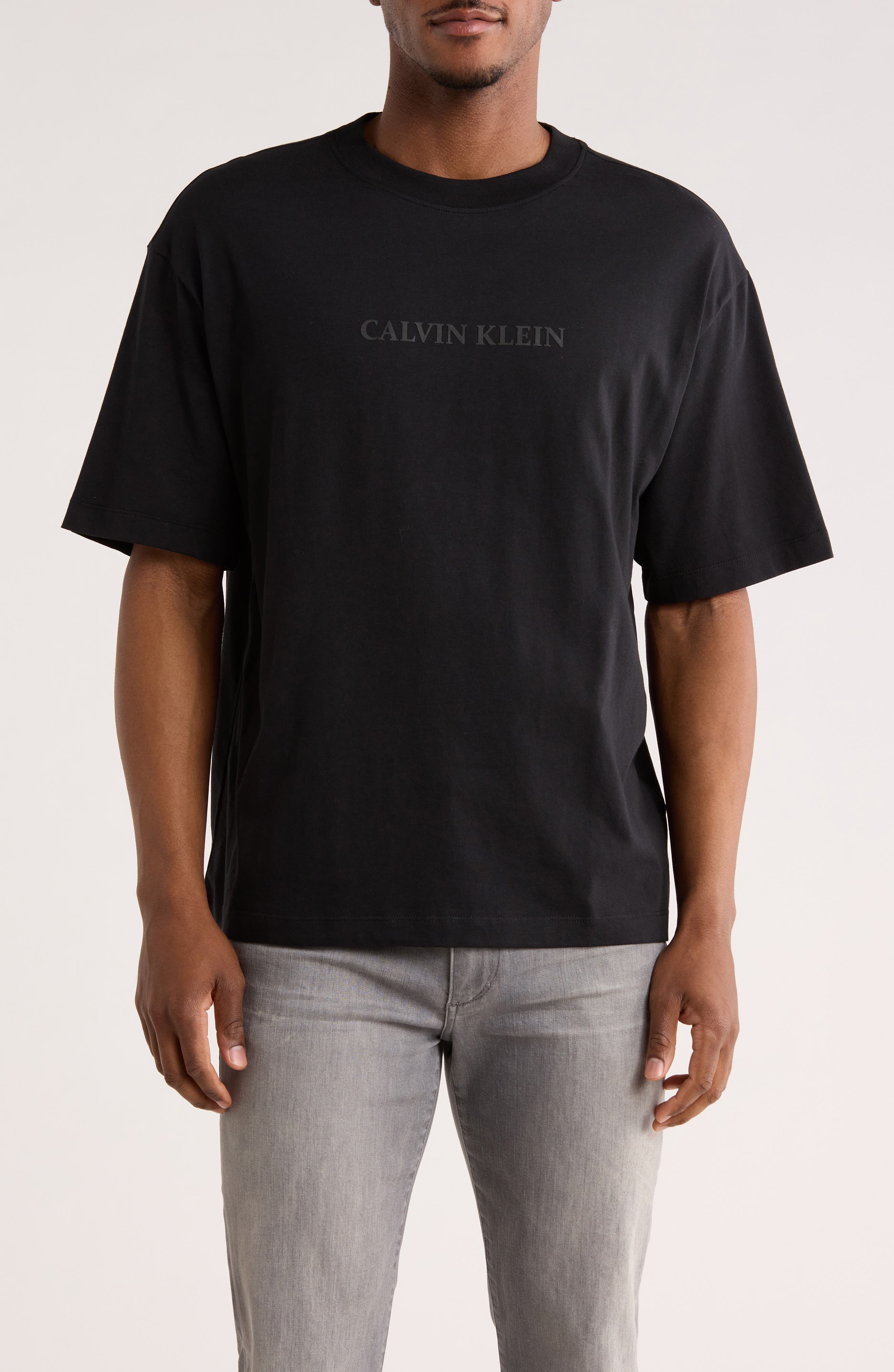 Calvin Klein Relaxed Fit Serif Graphic T-Shirt