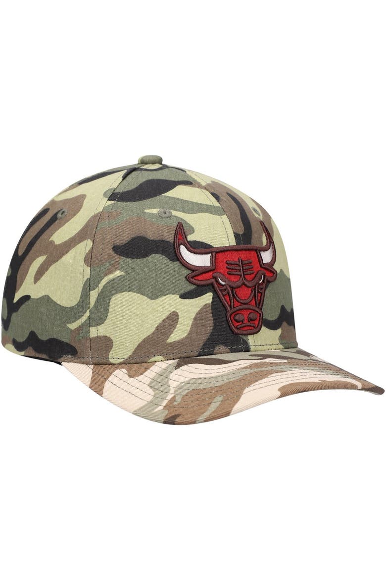 Men's Mitchell & Ness Camo Chicago Bulls Woodland Desert Snapback Hat, Alternate, color, Camo
