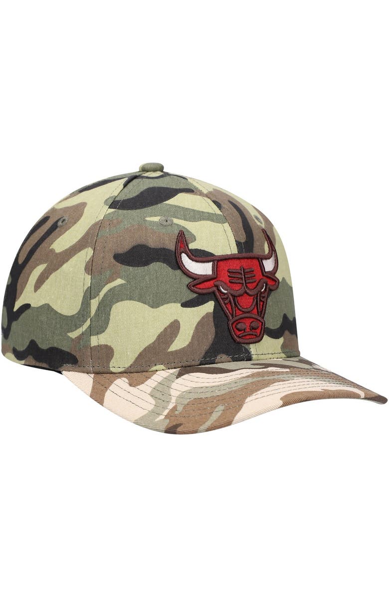 Mitchell & Ness Men's Mitchell & Ness Camo Chicago Bulls Woodland Desert Snapback Hat, Alternate, color, 