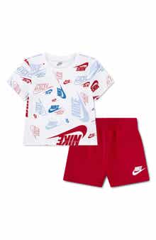 Nike Graphic T-Shirt & Shorts