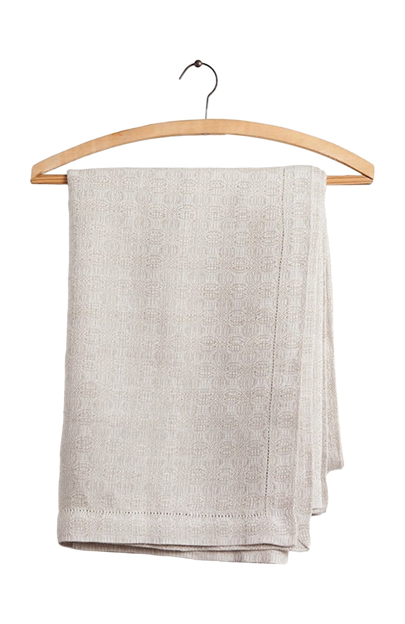 Mungo Cloverleaf Linen Tablecloth