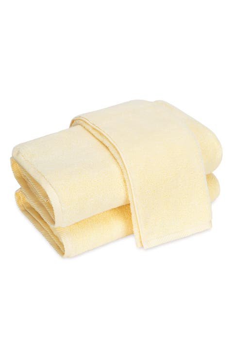 Milagro Bath Collection