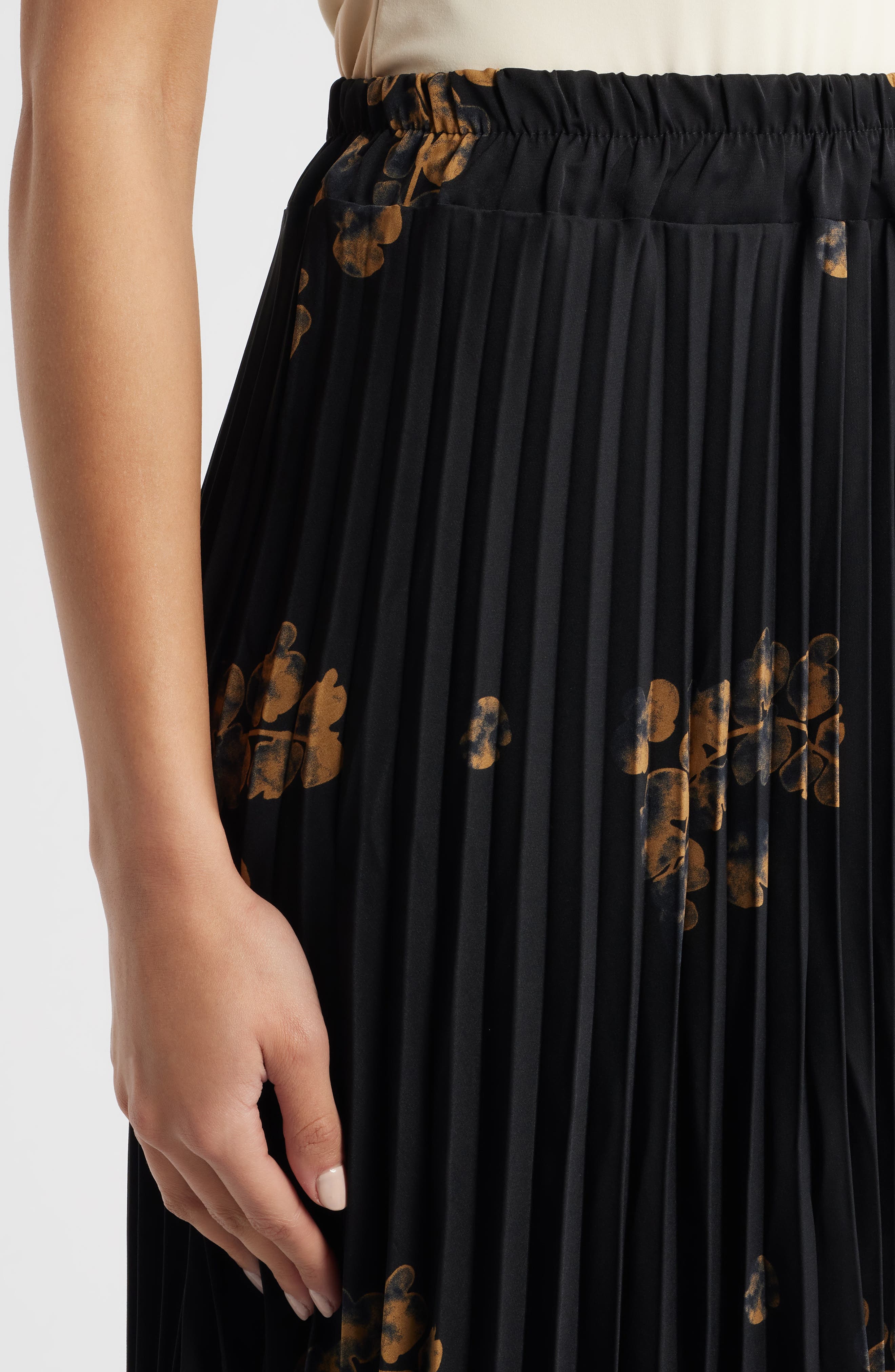 Alessandra Pleated Midi Skirt thumbnail 4