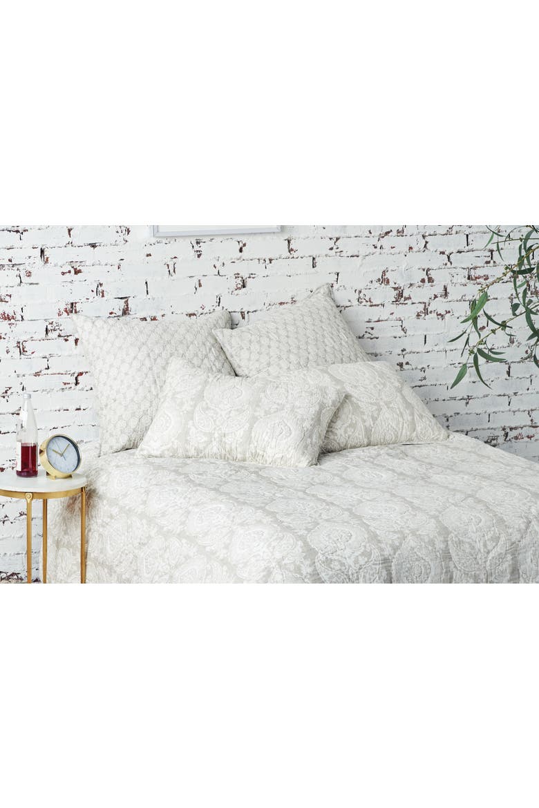 Margot Quilt, Alternate, color, Gray