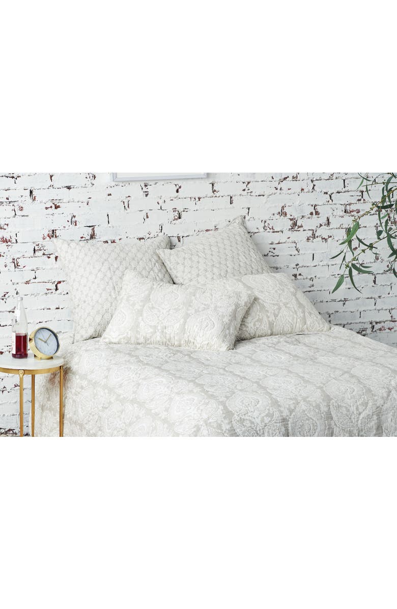 carol & frank Margot Quilt, Alternate, color, Gray