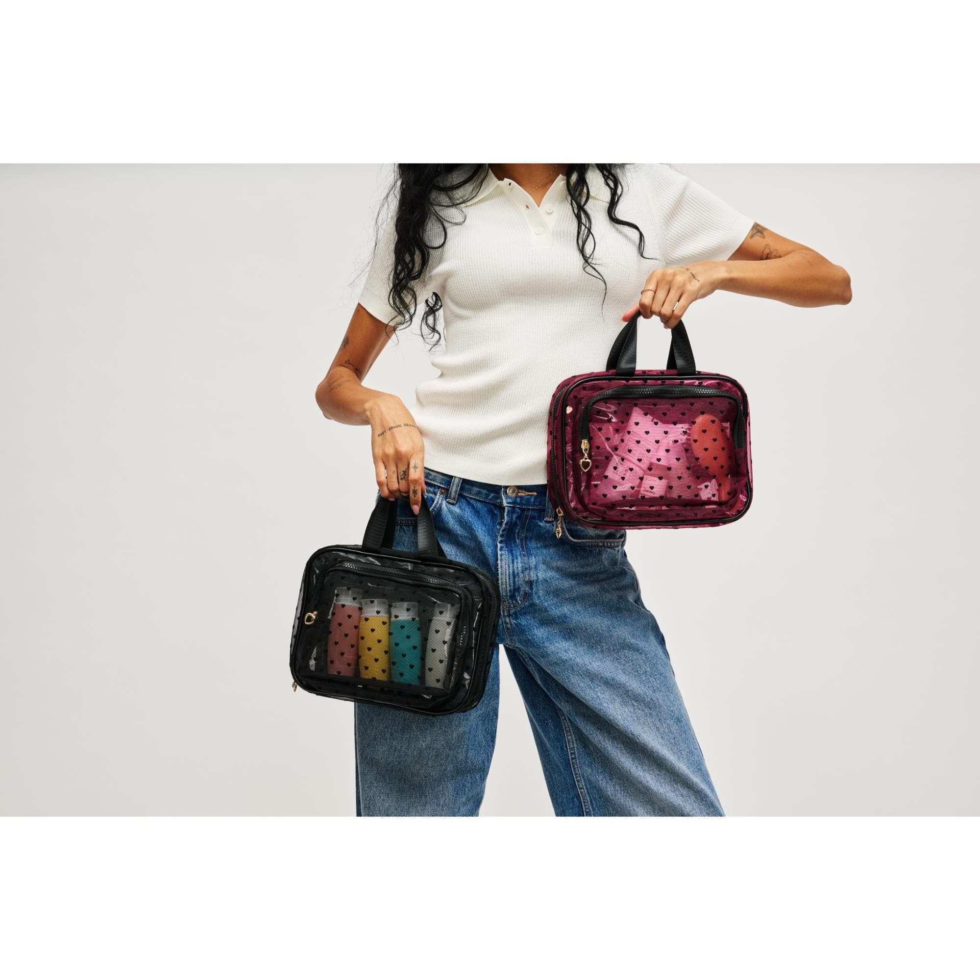 URBAN EXPRESSIONS HANDBAGS Kiss & Carry Travel Organizer, Alternate, color, Black