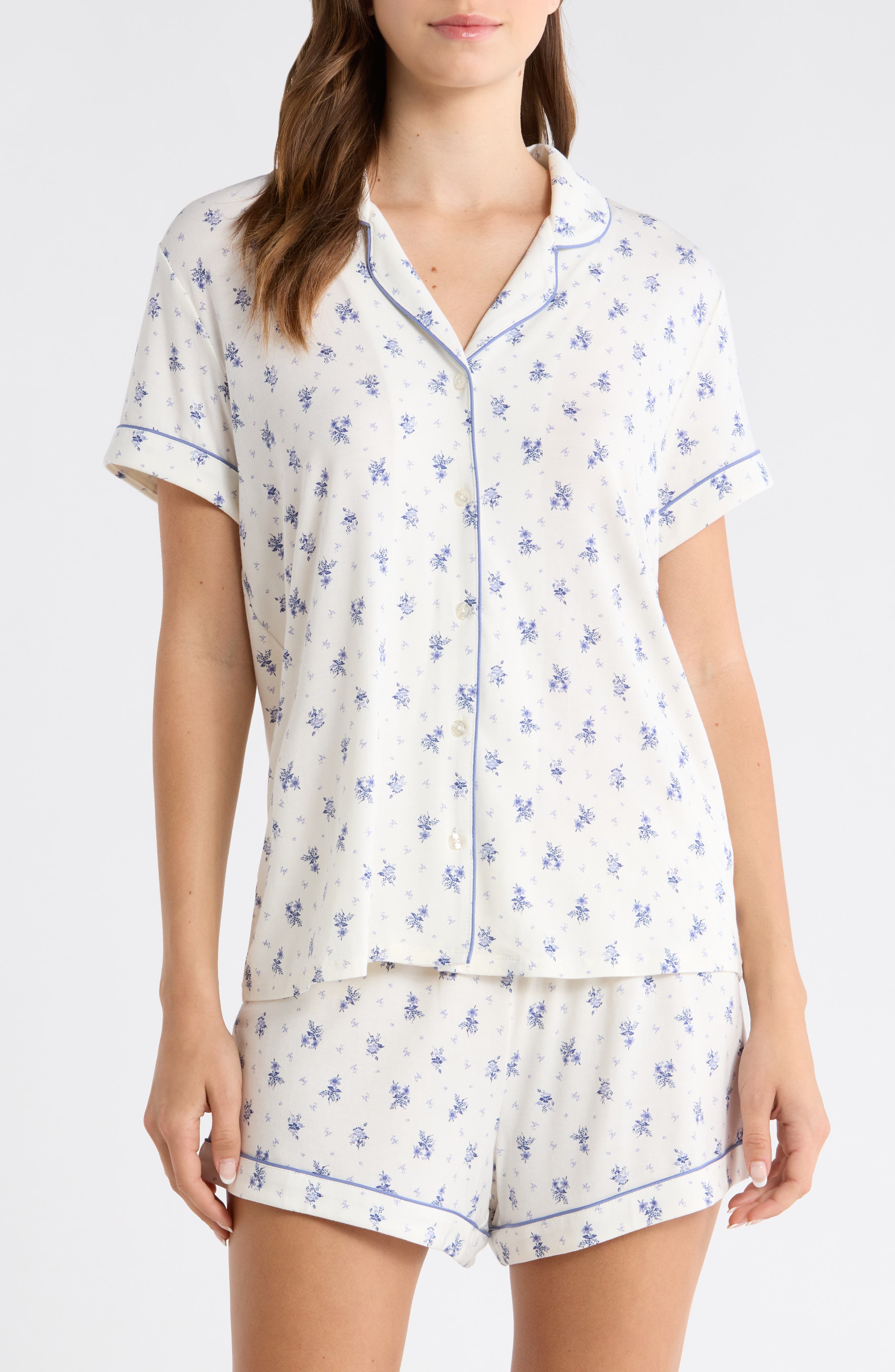 IVORY- BLUE TAPESTRY FLORAL
