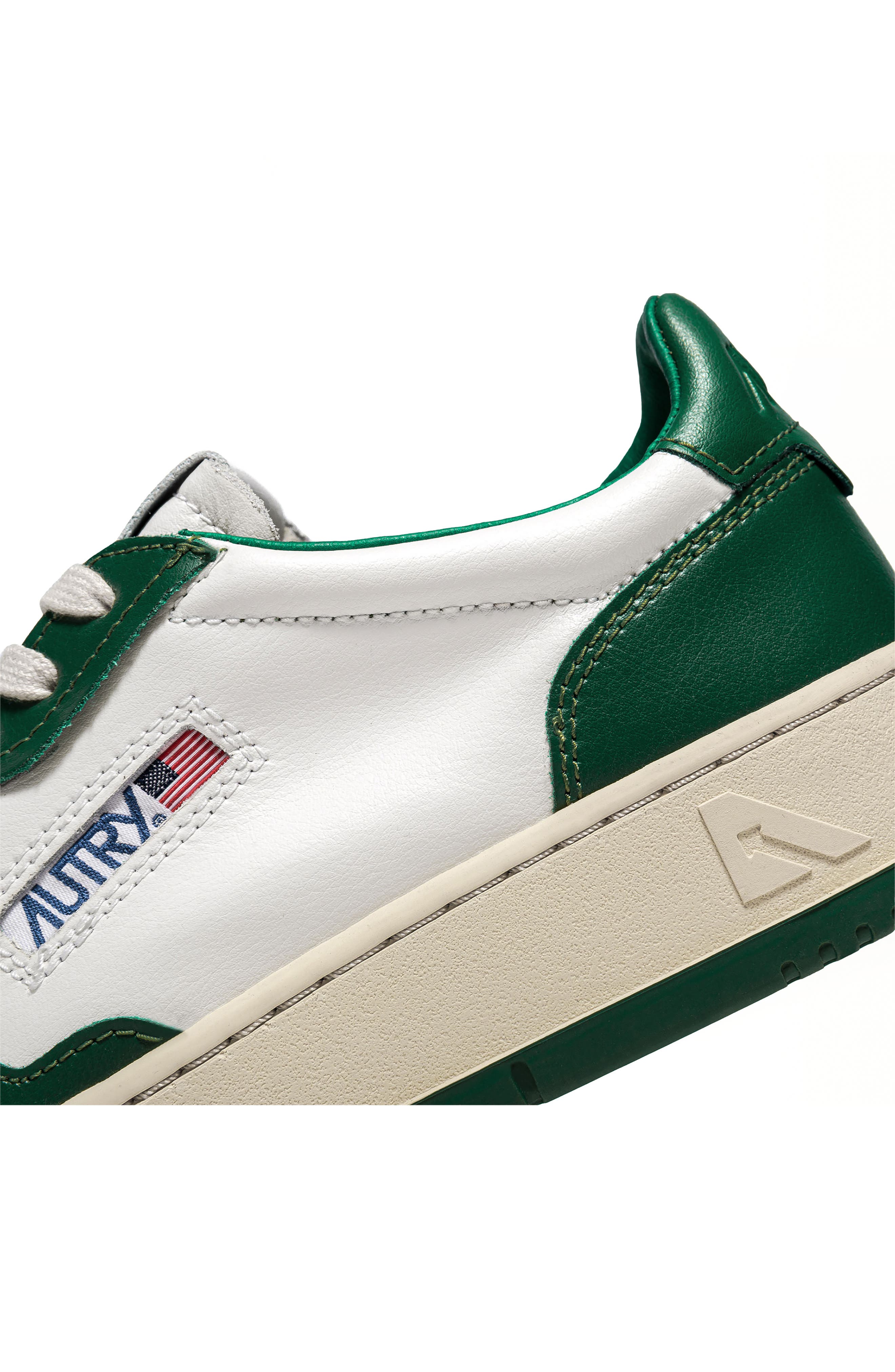 AUTRY Medalist Low Top Sneaker, Alternate, color, Leather Mountain