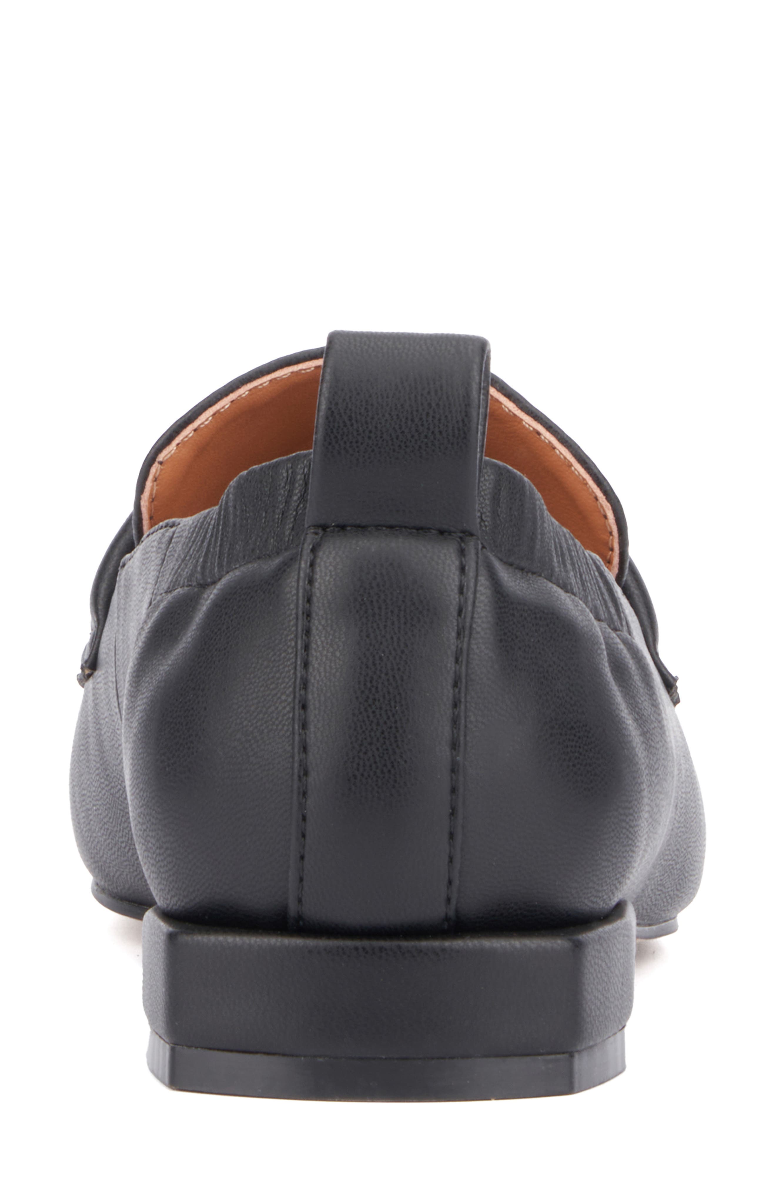 TORGEIS Kamella Moc Toe Loafer, Alternate, color, Black