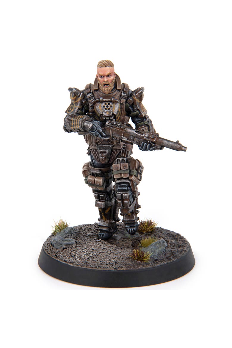 3 Resin Figures & Bases, Alternate, color, Multicolored
