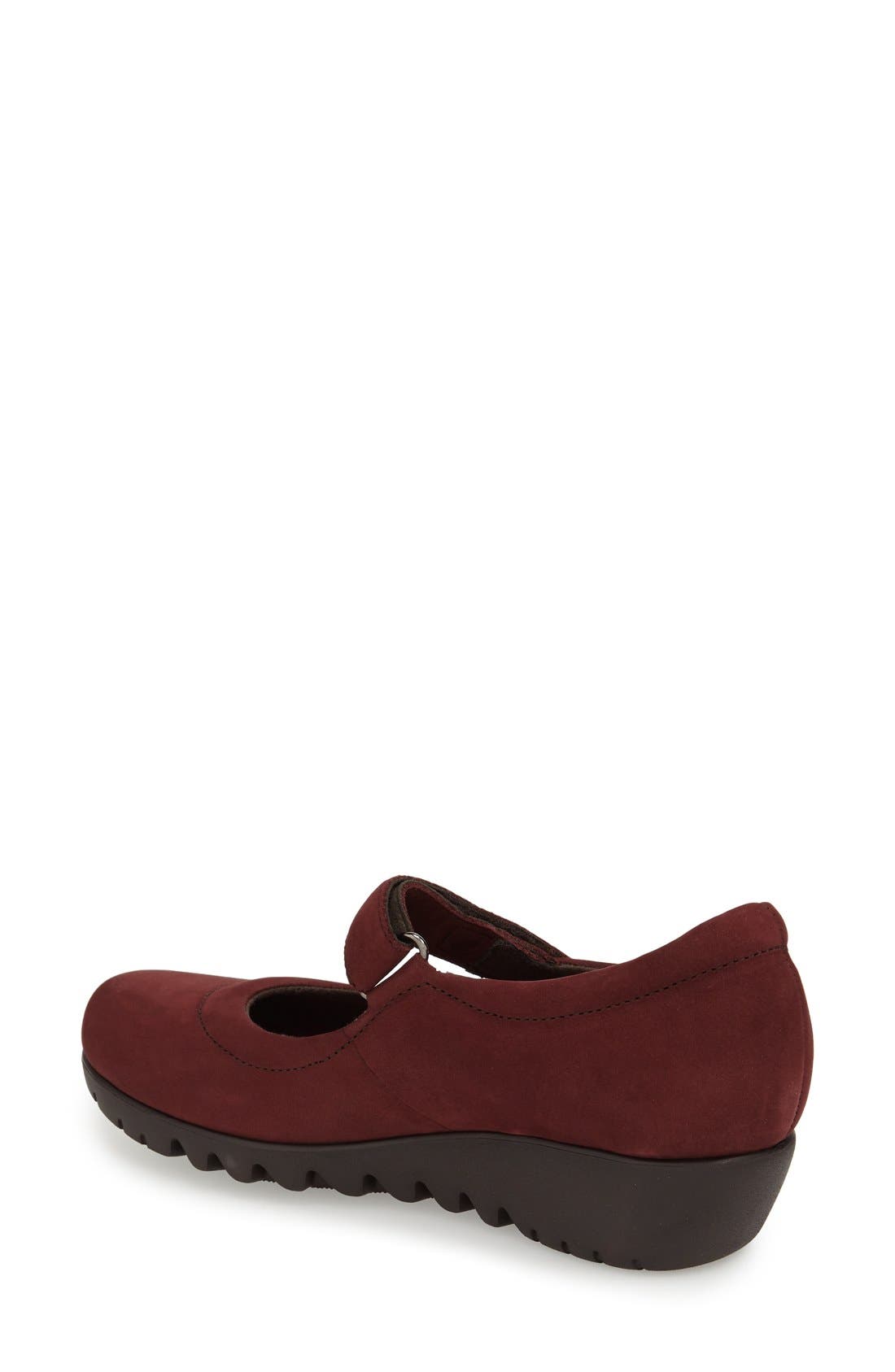 Munro 'Pia' Mary Jane, Alternate, color, 