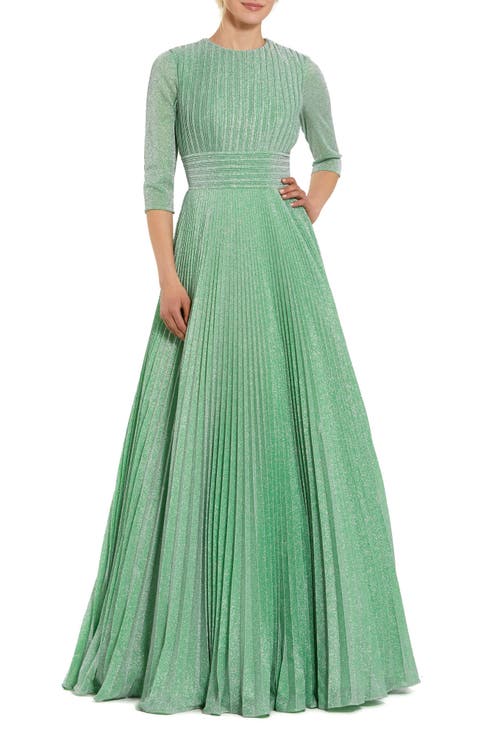 Shimmering Georgette Pleated 3/4 Sleeve Gown