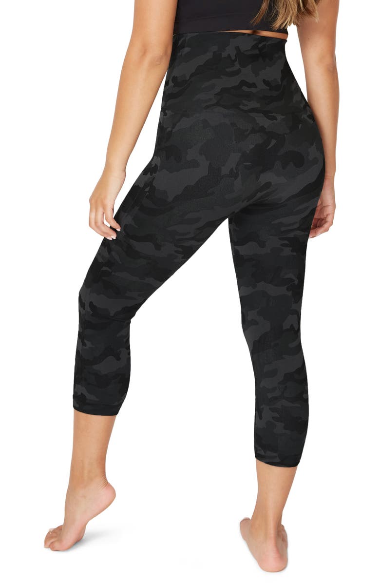 Belly Bandit<sup>®</sup> Mother Tucker<sup>®</sup> Compression Capri Leggings, Alternate, color, 