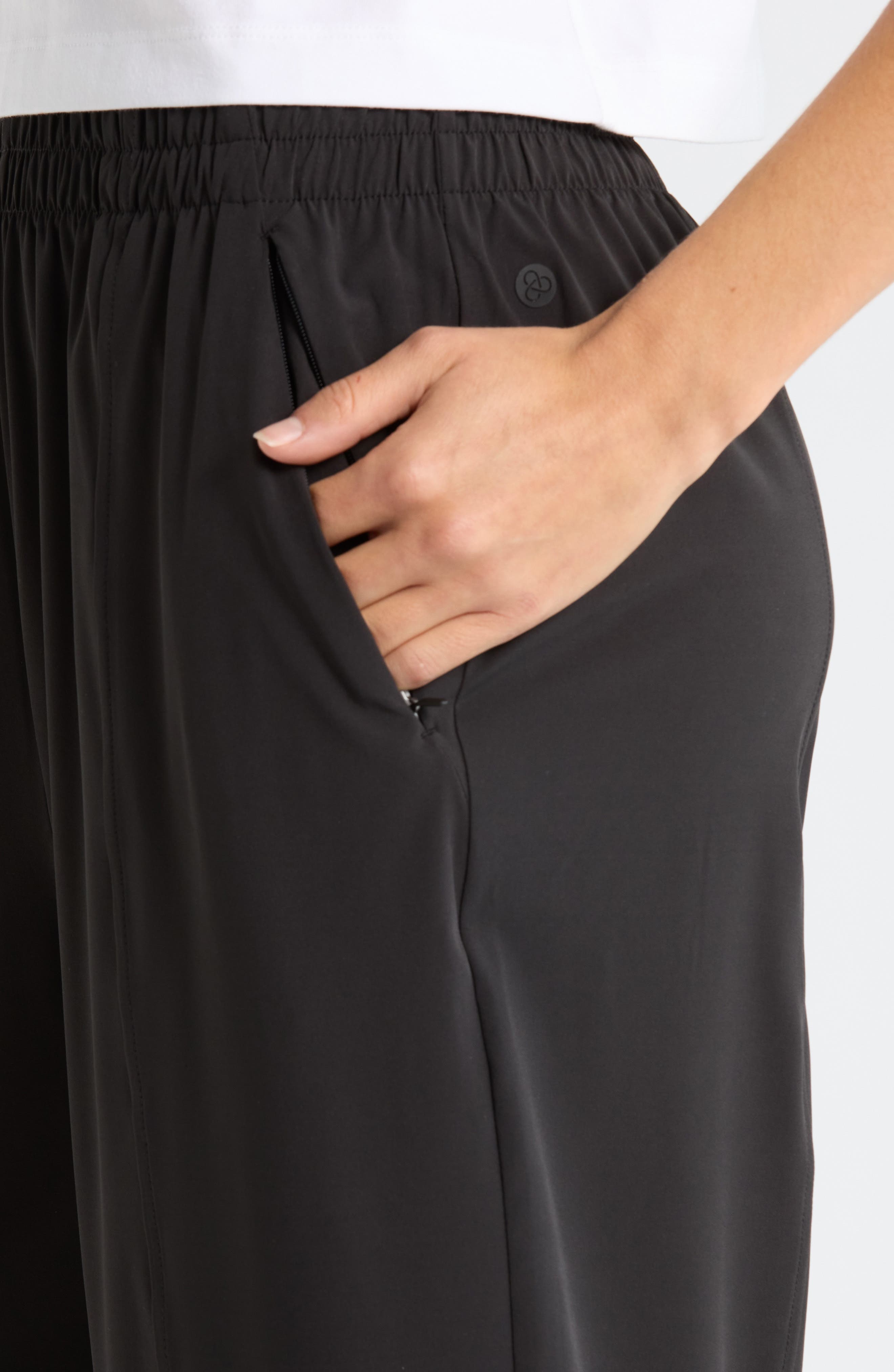 Женские Zella Atlas High Waist Utility Adjustable Ankle Pants — фото 4