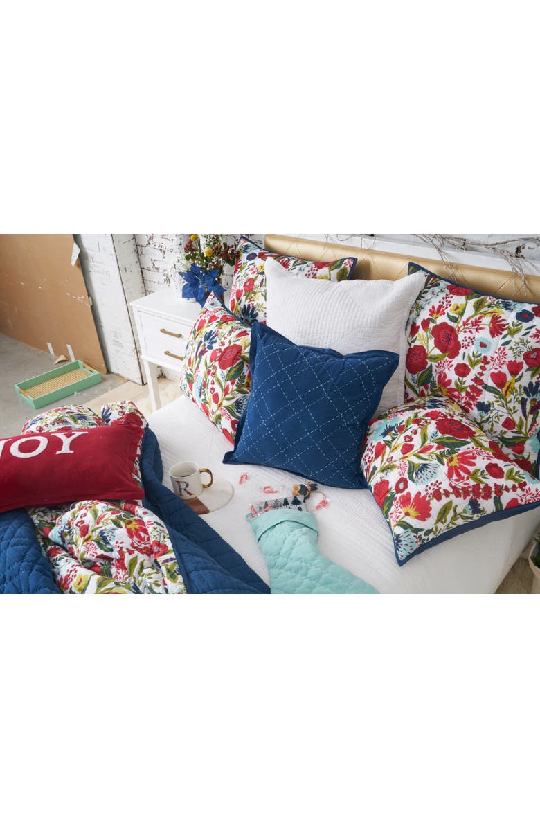 C&F Home Bella Winter Bedding Single Quilt, Alternate, color, 