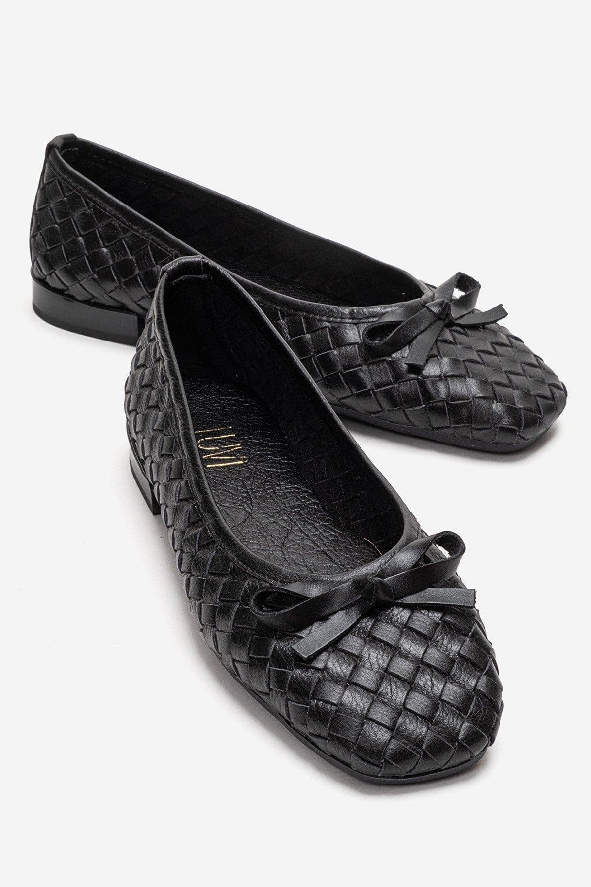 Forever & Always Shoes Garen Leather Ballet Flat, Main, color, Black