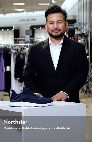 apl techloom tracer knit training shoe