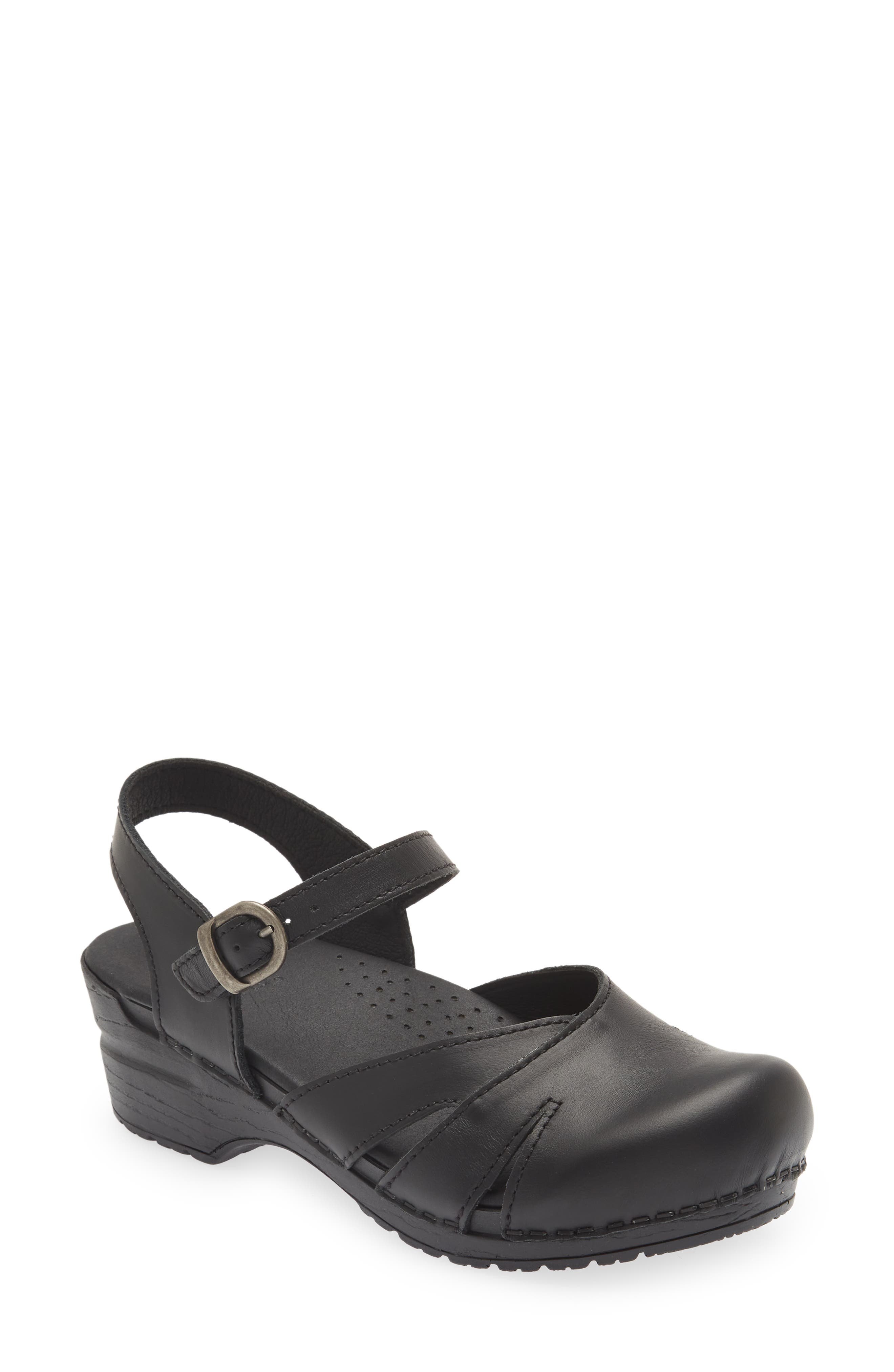 Sanita Margrethe Sandal, Main, color, 
