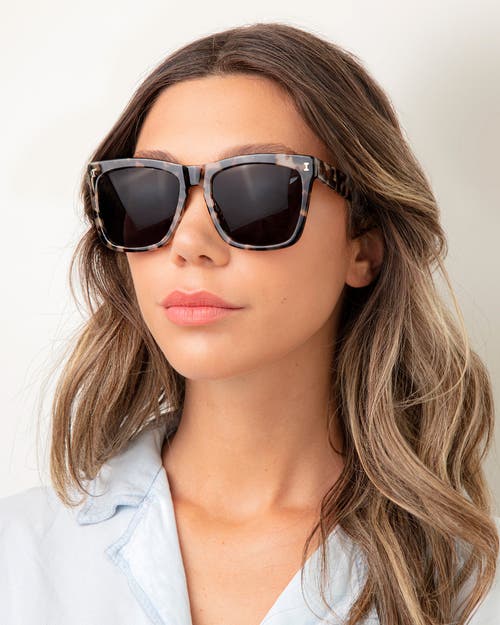 Illesteva Los Feliz Sunglasses In Half/half Tortoise