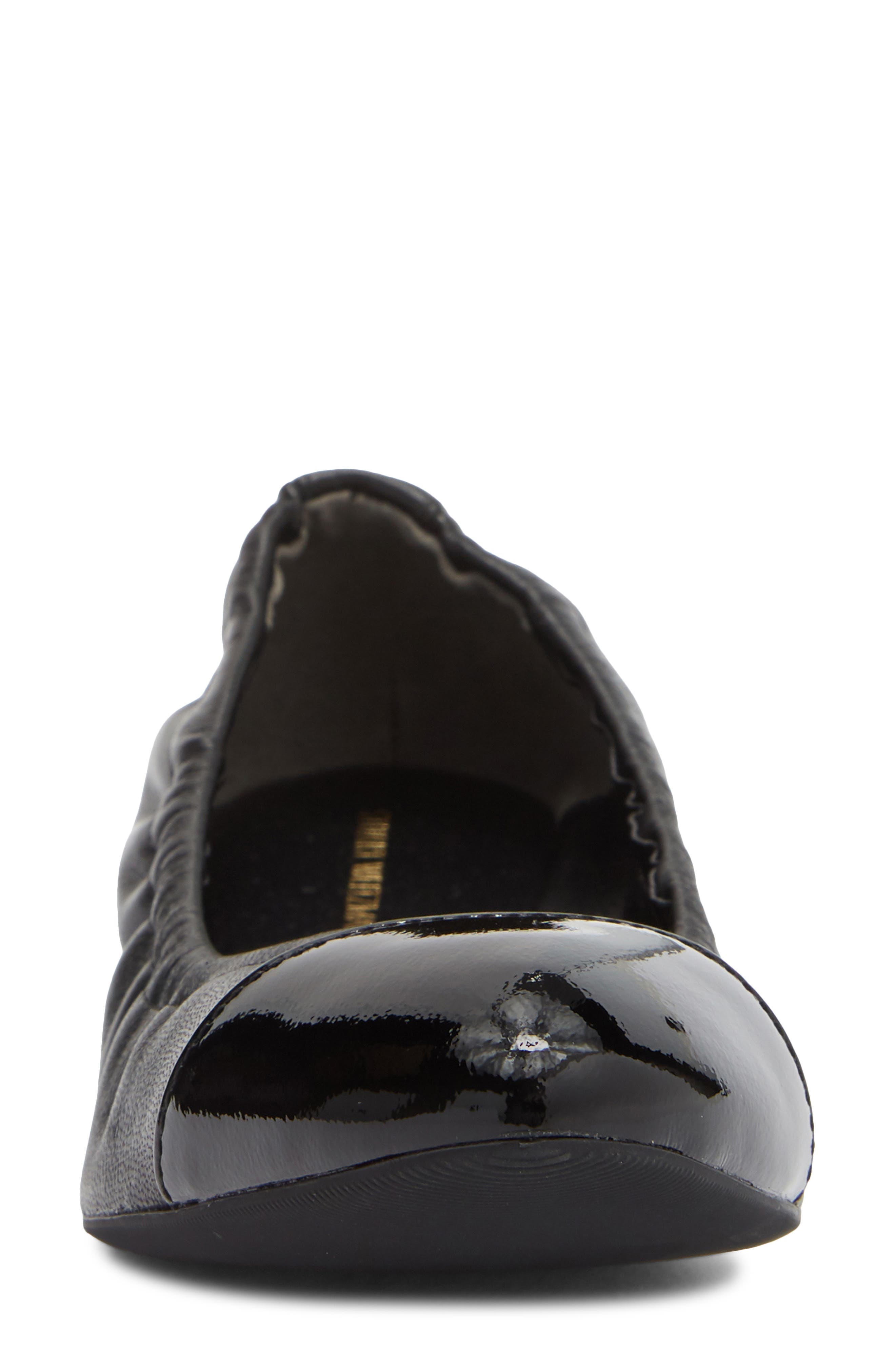 Stuart Weitzman Gabby Foldable Ballet Flat, Alternate, color, Black