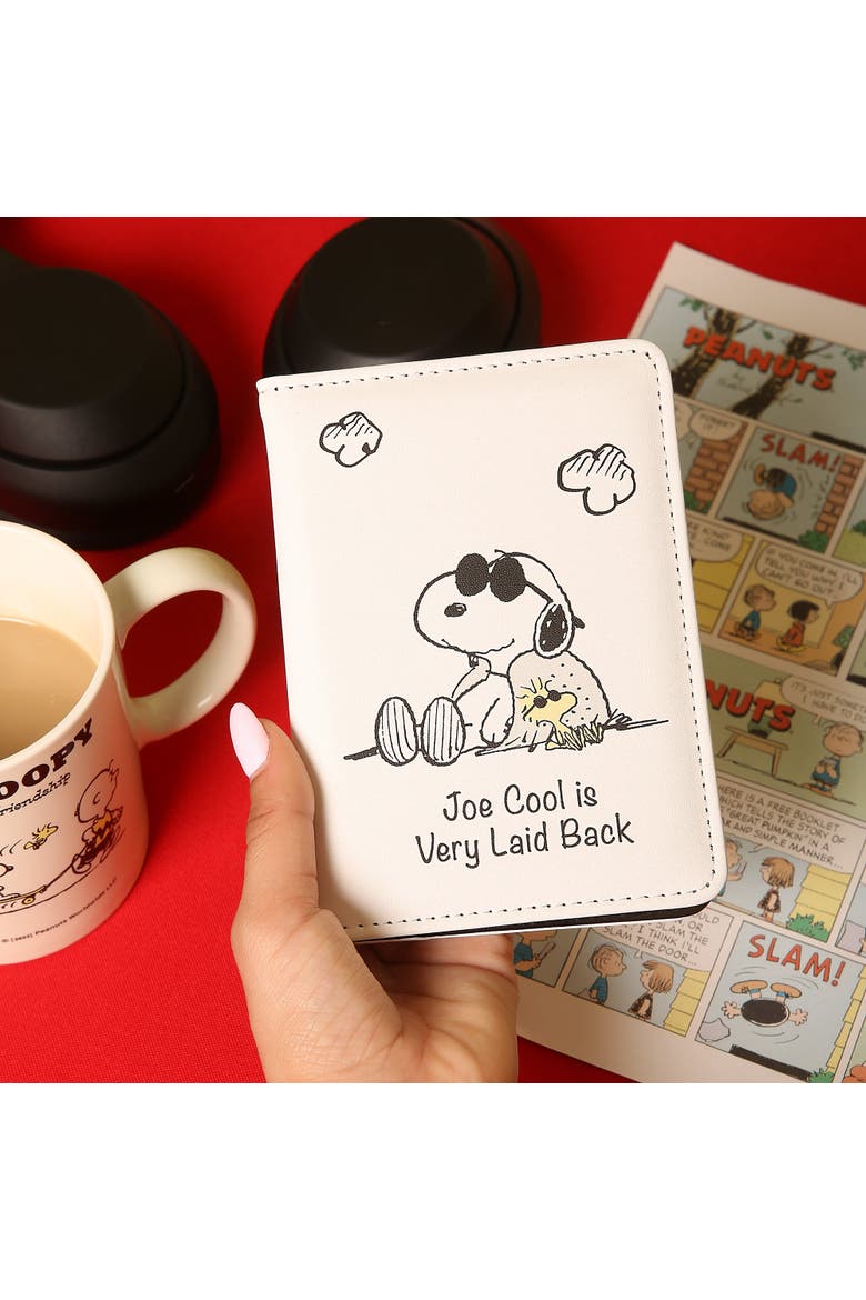 White and Black Passport Holder, Alternate, color, White, black