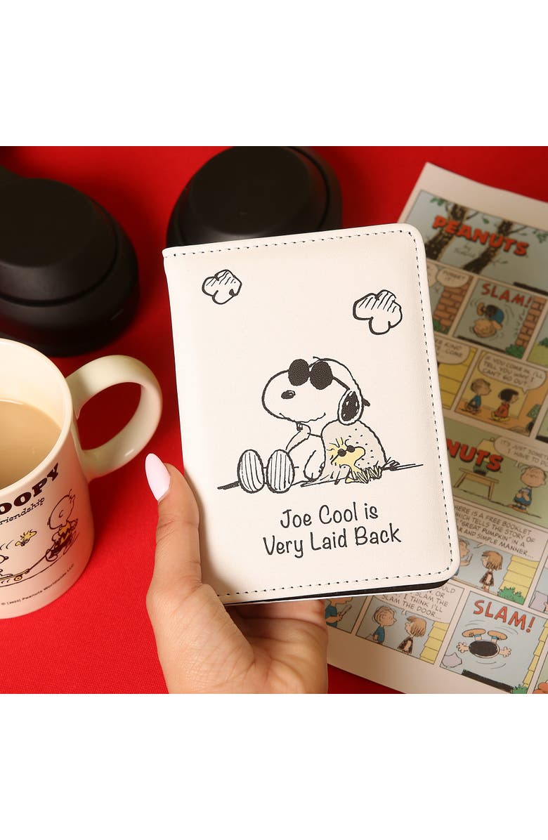 PEANUTS White and Black Passport Holder, Alternate, color, White, Black