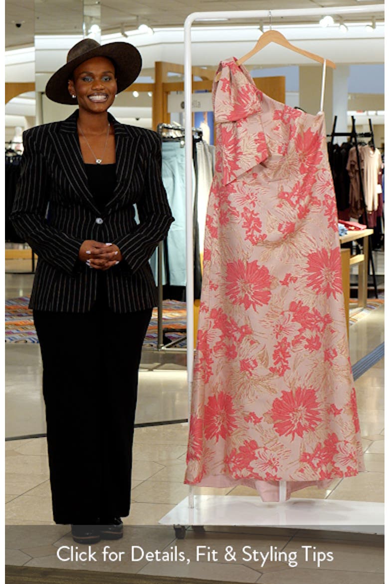 One-Shoulder Metallic Floral Jacquard Trumpet Gown video