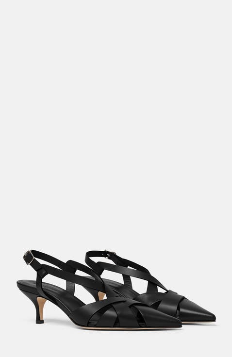 Clio Pumps