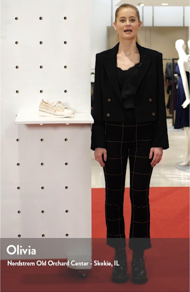 Nova Sneaker, sales video thumbnail