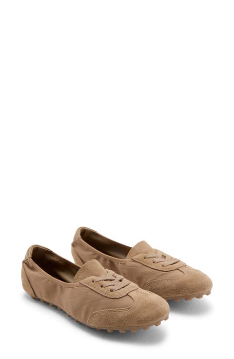 Low Top Sneaker (Women)