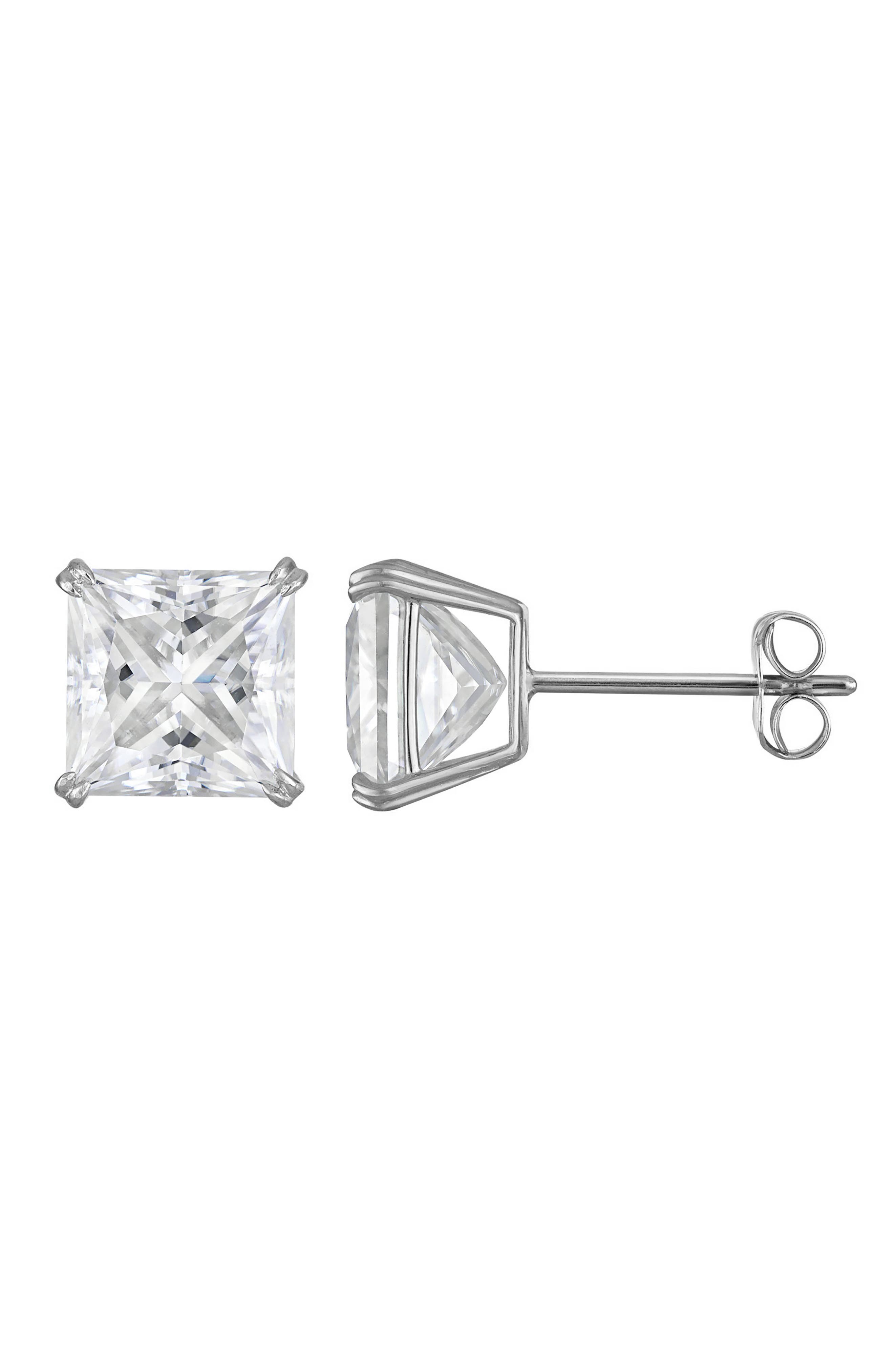 FZN <p>14K Gold Princess Cut Moissanite Stud Earrings</p>