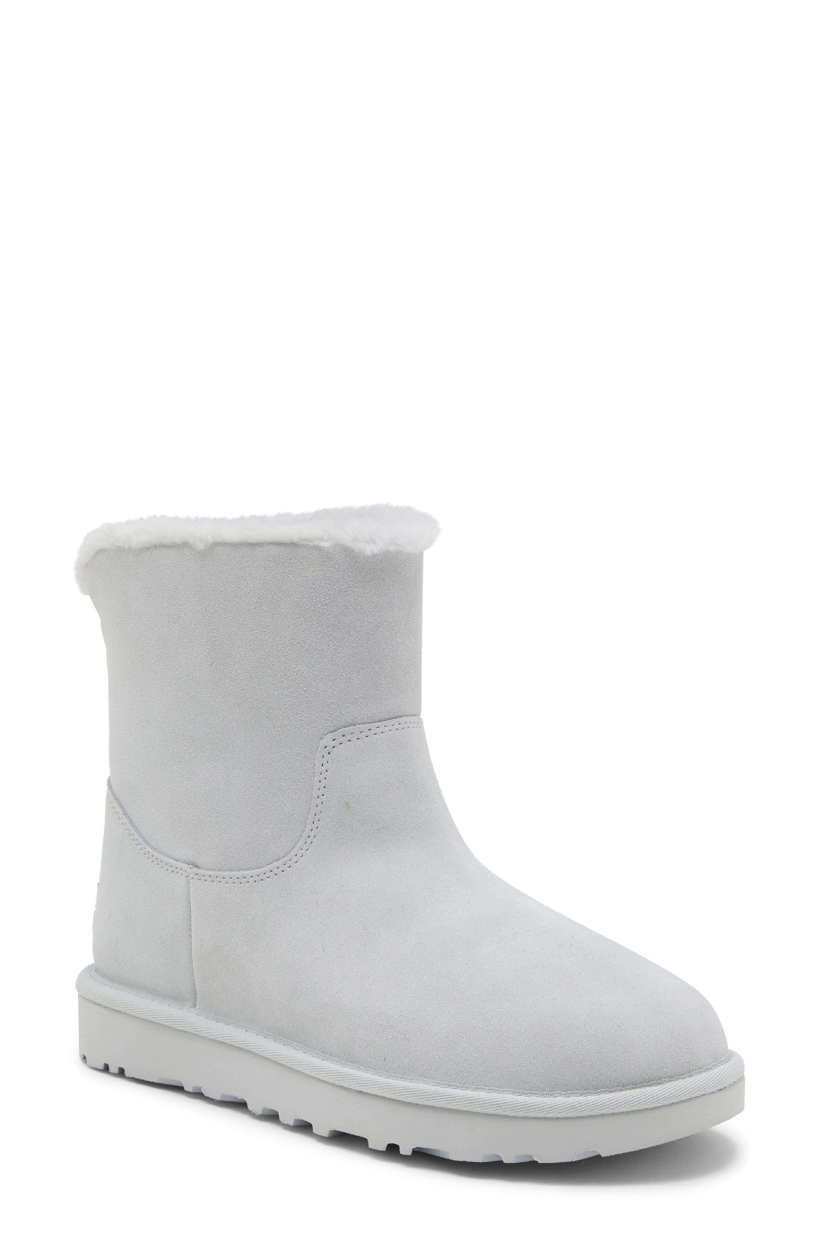 Classic Zip It Mini Boot
