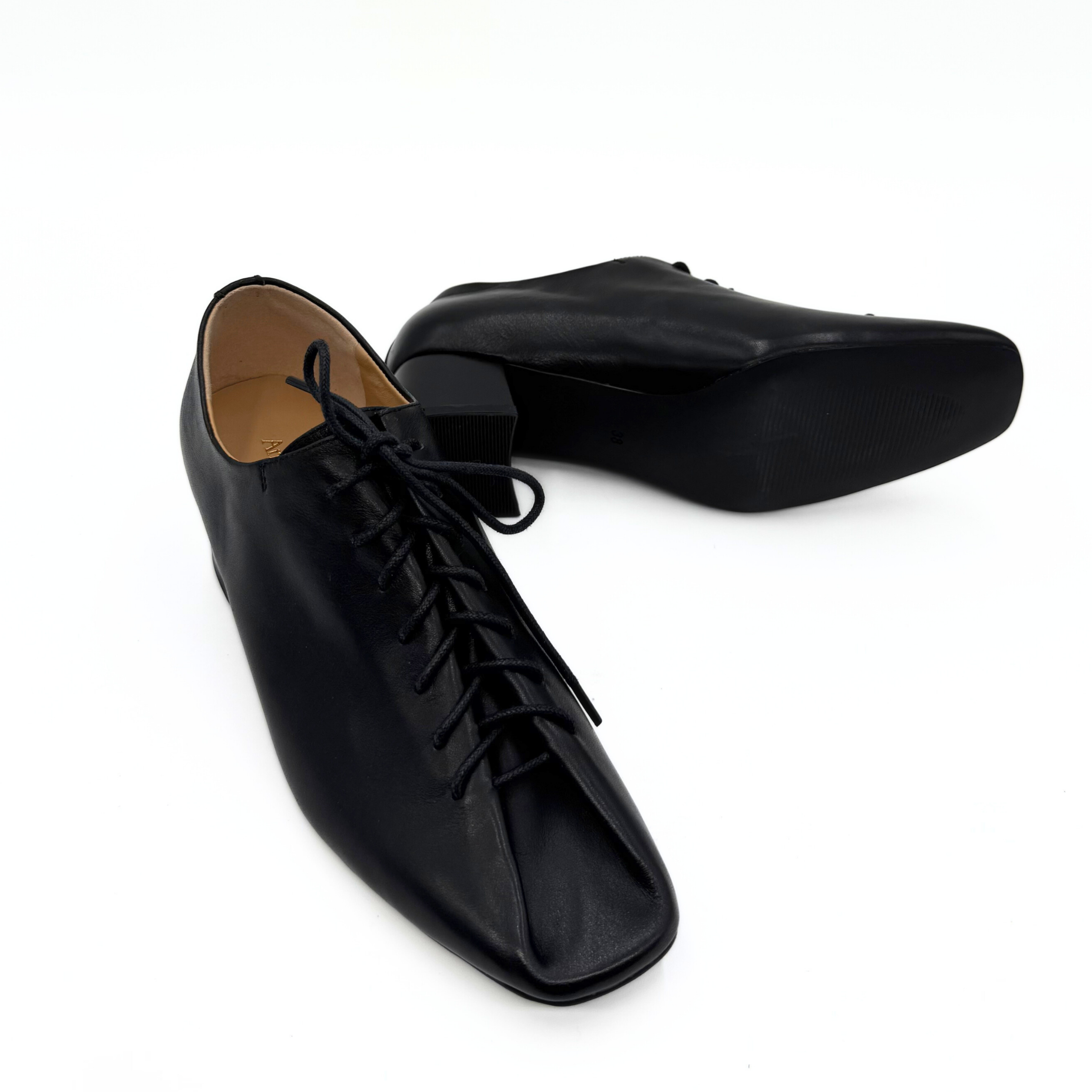 Amie Rafa Earl Choked Up Pump, Alternate, color, Black