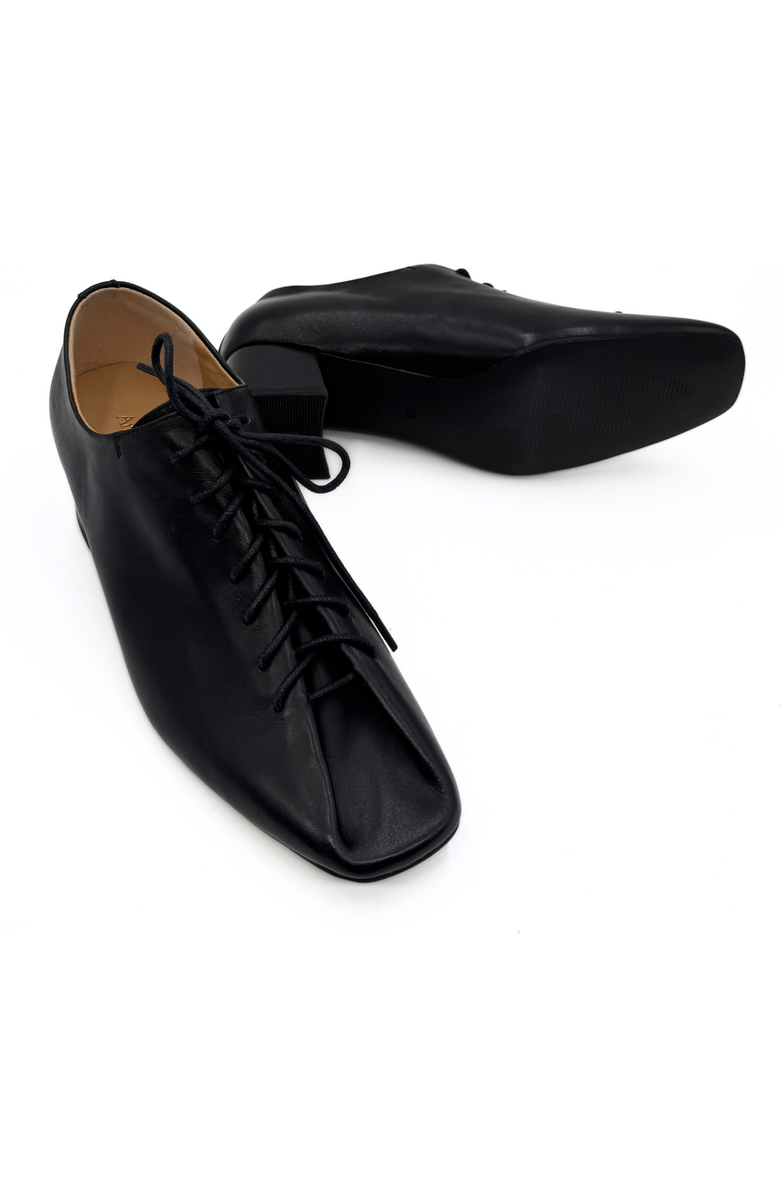 Amie Rafa Earl Choked Up Pump, Alternate, color, Black