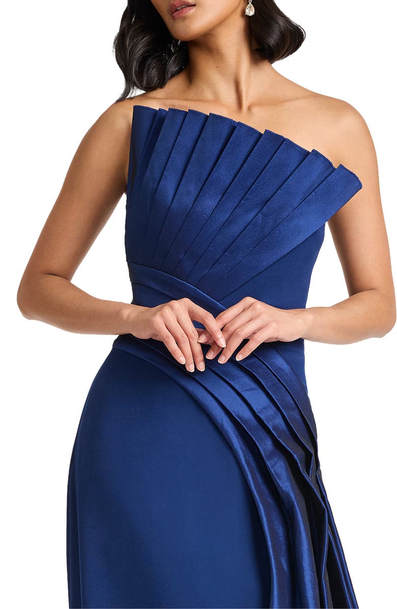 Tadashi Shoji Pleat Detail Strapless Gown, Alternate, color, Navy
