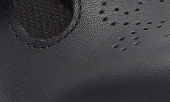 Детские Dr. Martens Kids' Polley II T Bar Shoe — фото 7