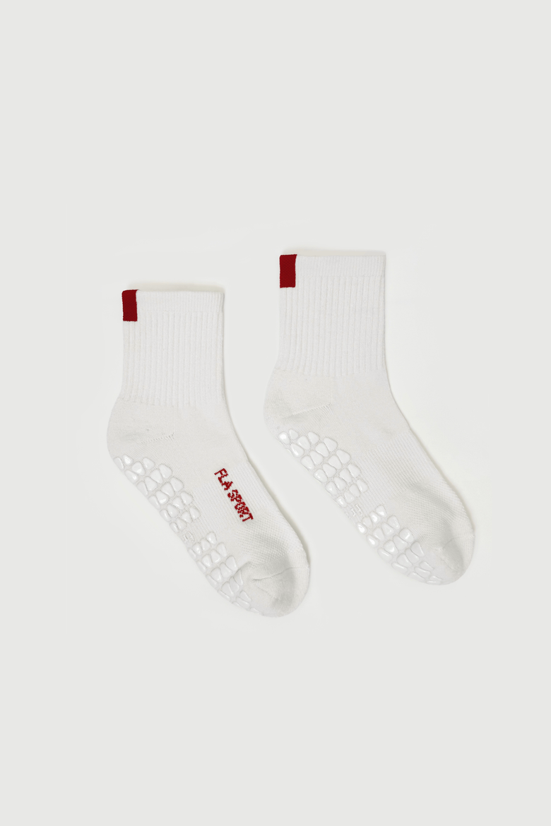 Crimson Sport Quarter Crew Grip Socks, Main, color, Crimson