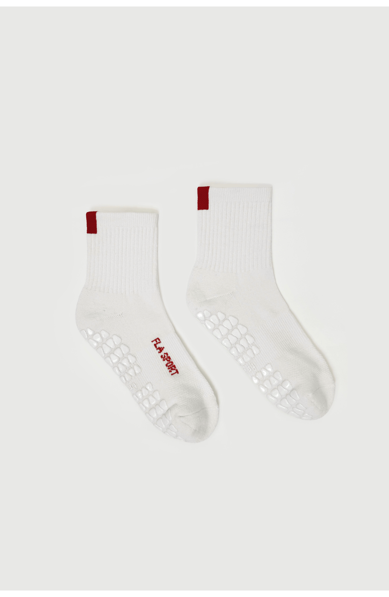 Fraise Crimson Sport Quarter Crew Grip Socks, Main, color, Crimson