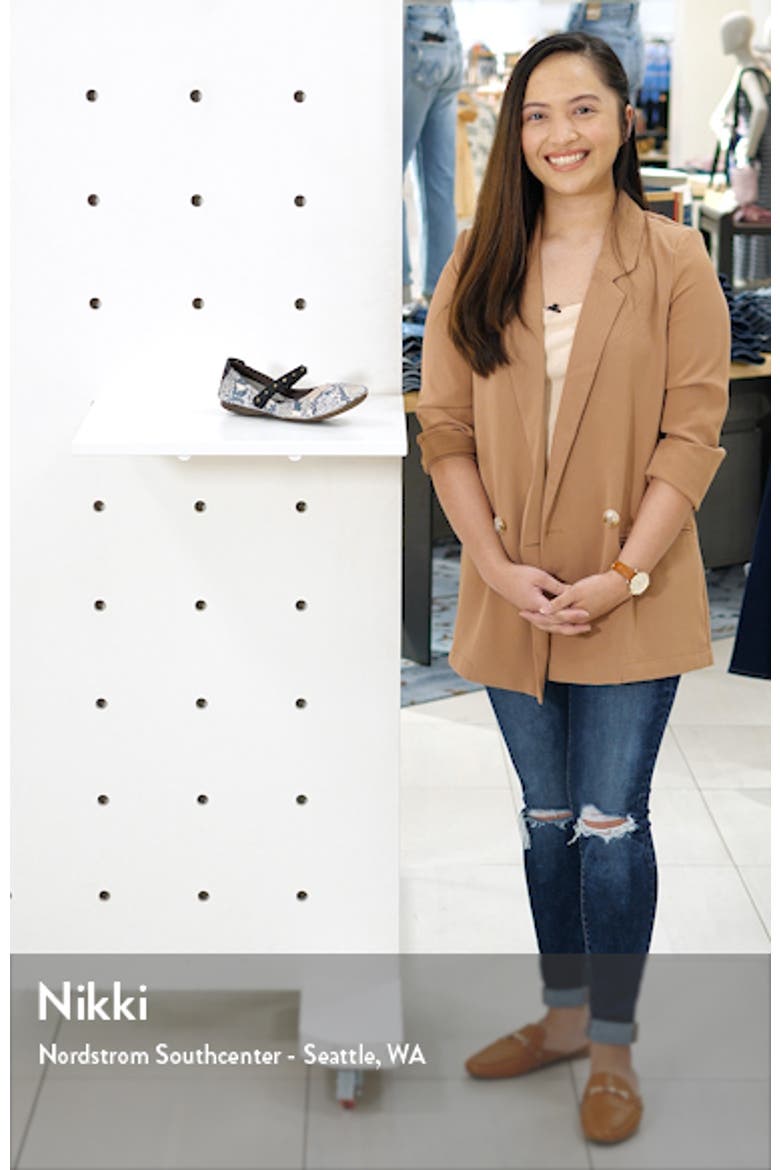 Gamine Flat video