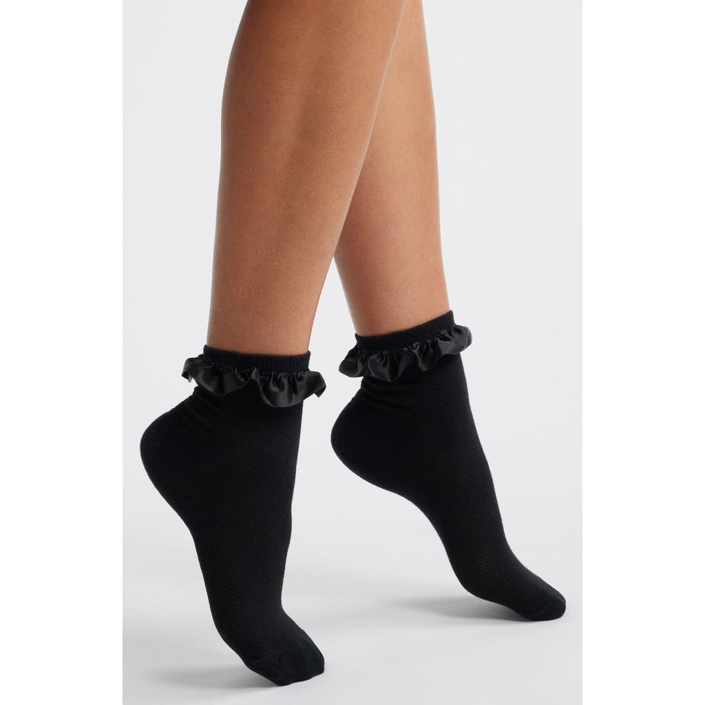 Casa Clara Amora Ruffle Ankle Socks In Black