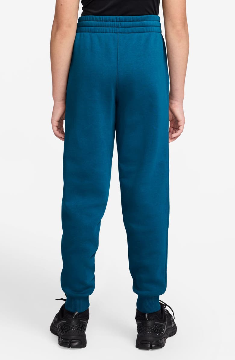 Nike Kids' Club Fleece Joggers, Alternate, color, Green Abyss/White