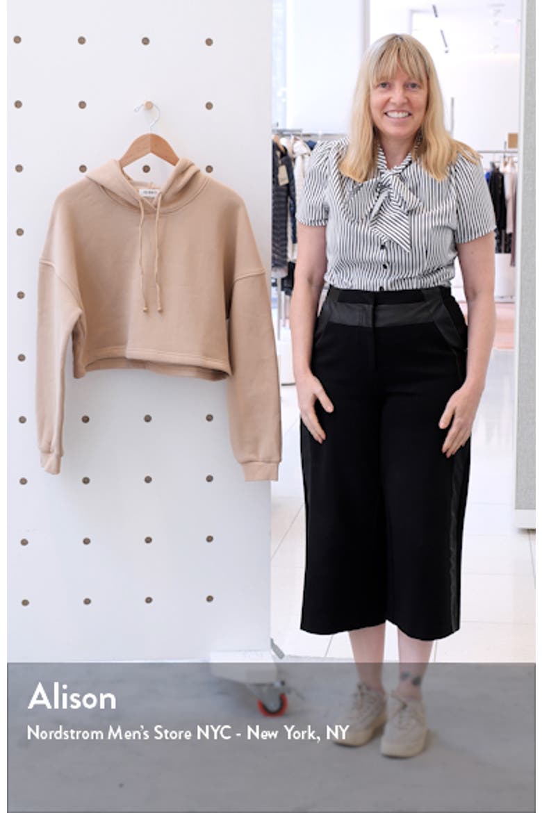 Lita Crop Oversize Hoodie video